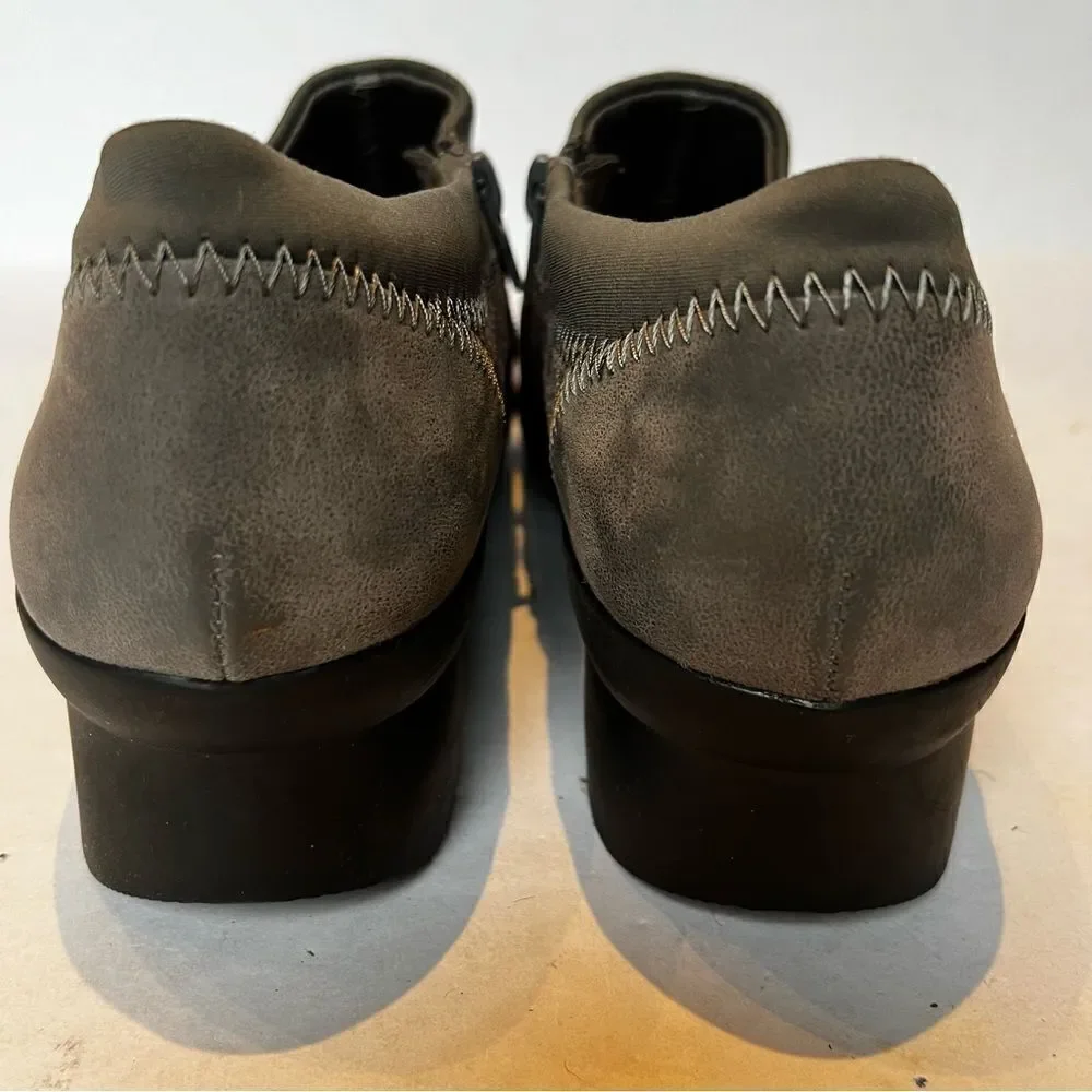 Clarks Cloudsteppers Women's Slip on Gray Loafers Size 10M